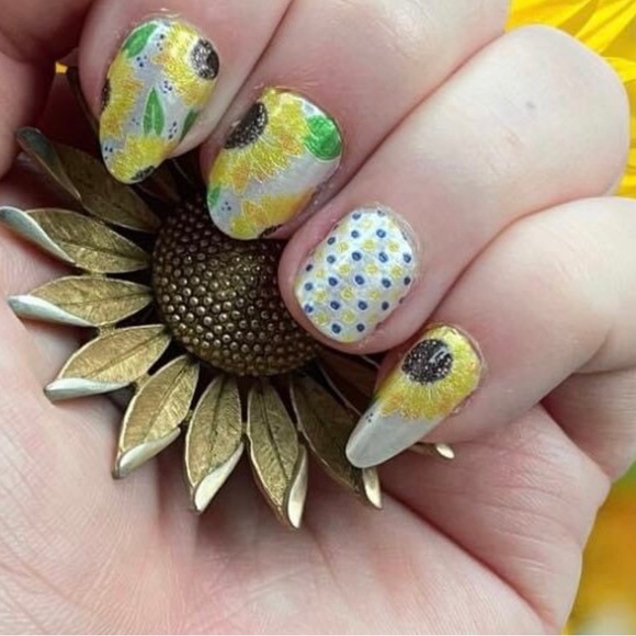 *Retired* Color Street: Sunflower Child | Floral Polka Dot Spring Summer Yellow - Picture 6 of 12